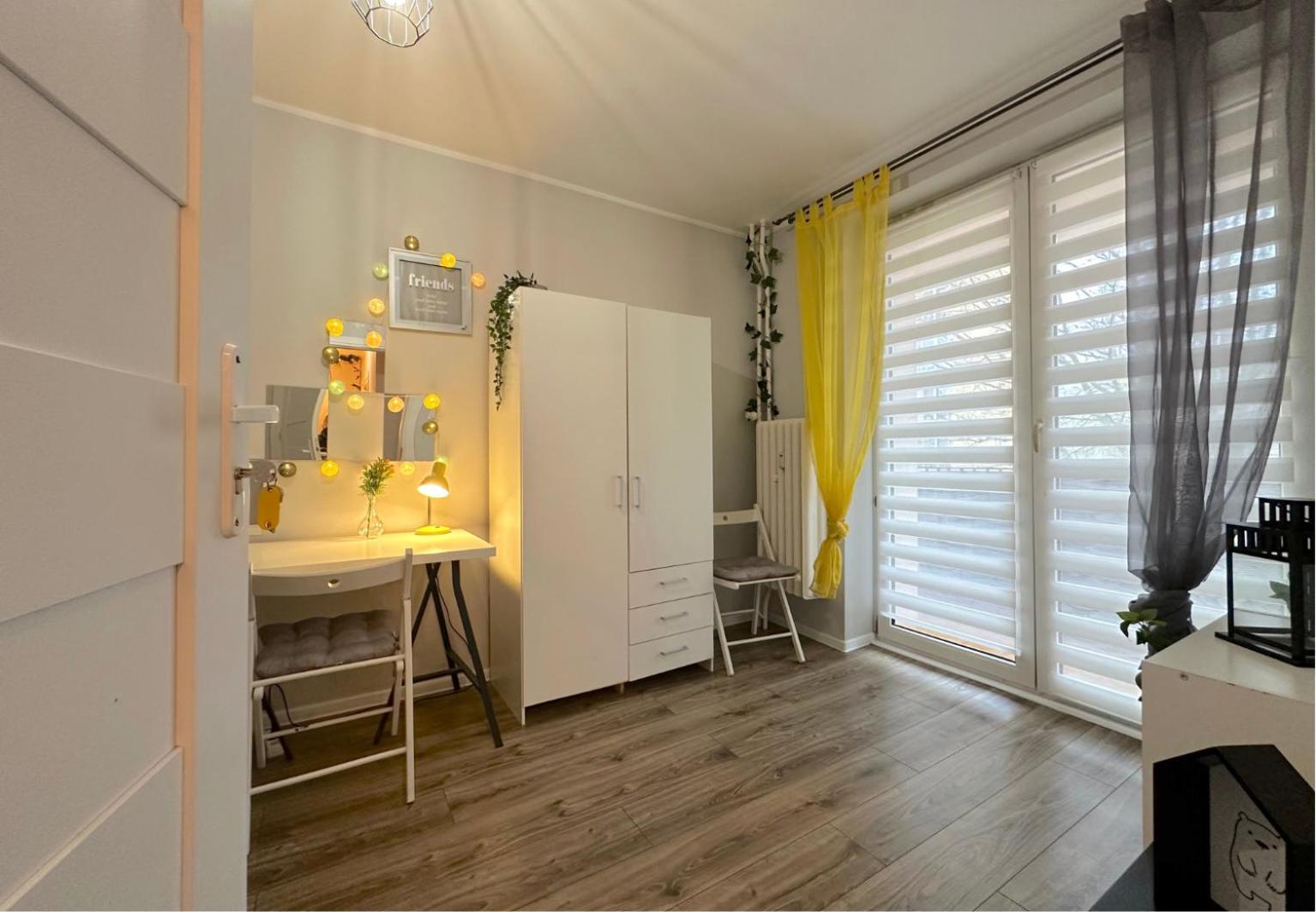 Spacious Room - Peaceful Retreat, 2 Minutes To Gdansk Old Town Eksteriør bilde